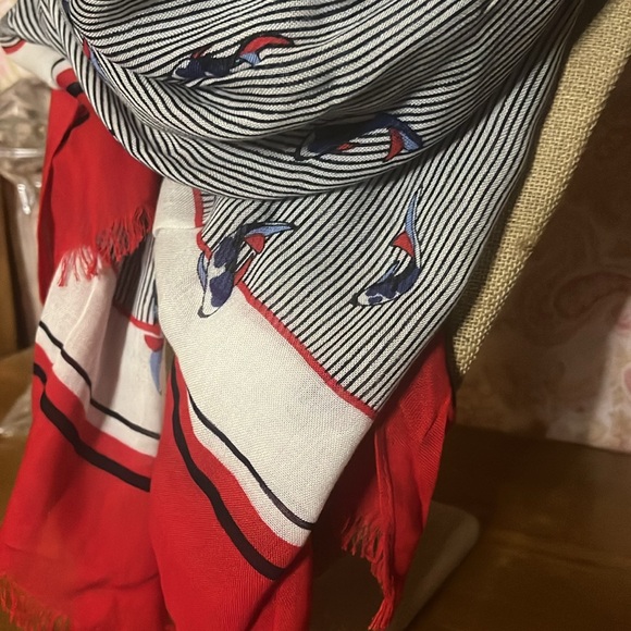 Olsen Europe large scarf whales - Picture 2 of 5